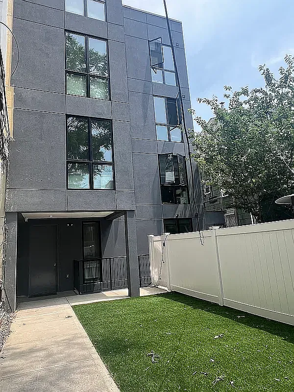 1419 Herkimer Street — Photo 3