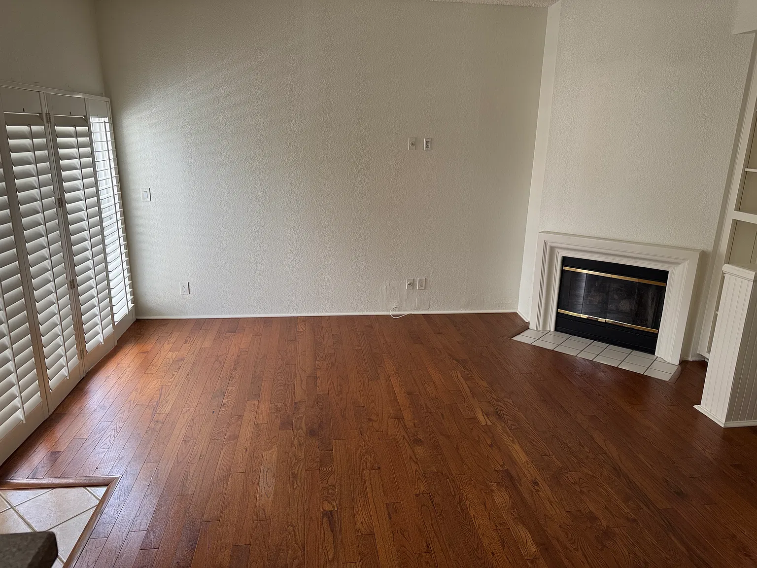 2 bed, 944 sqft, $3,000 — Photo 2