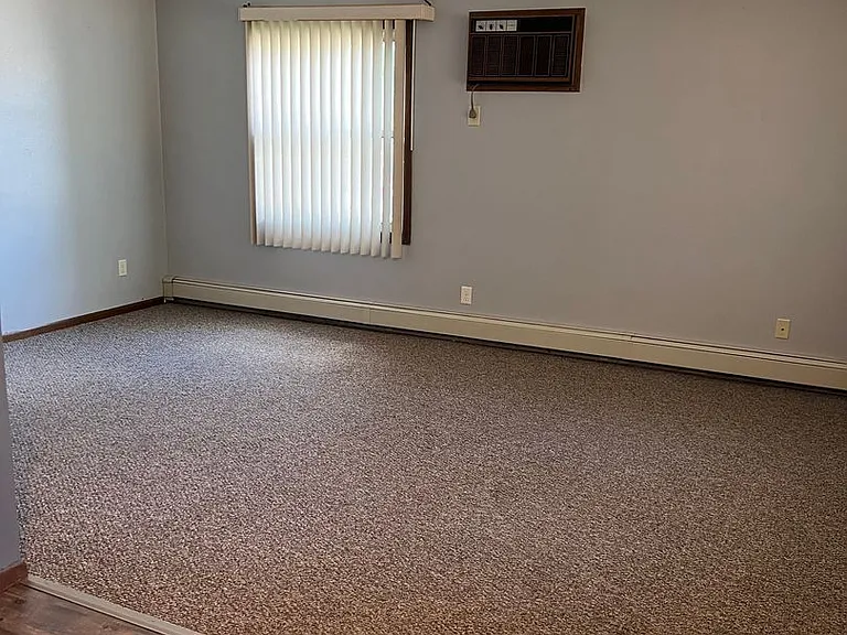 38 Oxby Ln — Photo 4