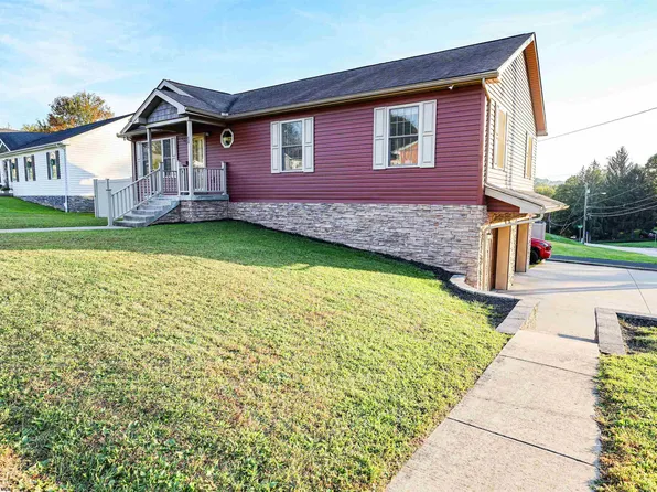 2304 Locust Dr, Fairmont, WV 26554