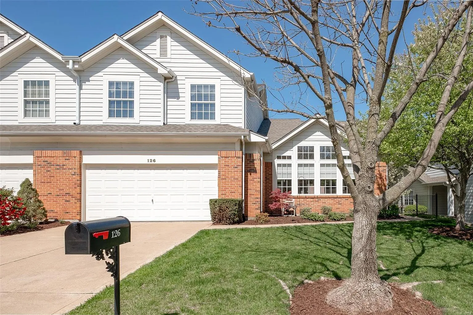 126 Chesterfield Bluffs Dr photo 1