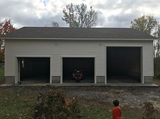 81 Wilcox Rd, Fulton, NY 13069