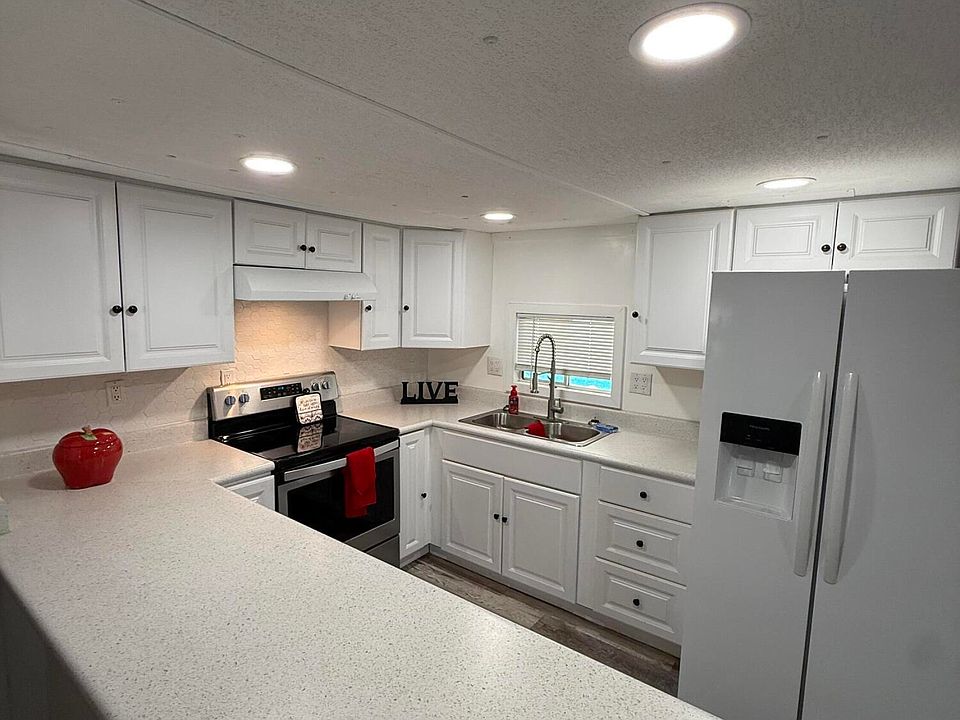 1st image of 2650 W UNION HILLS Drive #323