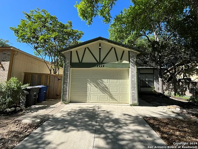 7339 Hunters Land — Photo 2