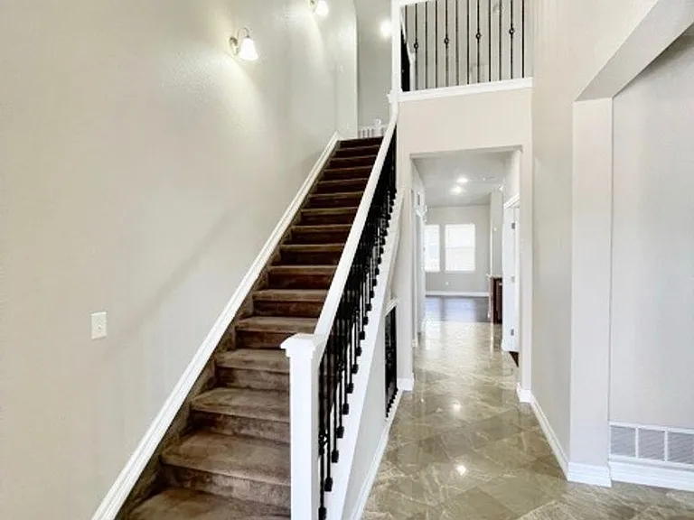 7778 Buckeye Tree Ln — Photo 7
