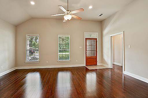 Beautiful laminate cherry wood flooring.