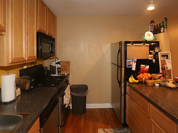 3rd image of 2947 N Ashland Ave #G