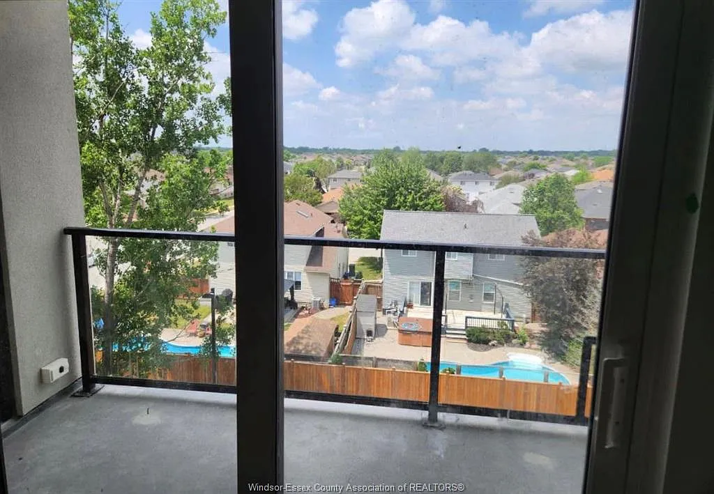 2 bed, 2.0 bath, 1050 sqft, $2,195 — Photo 3