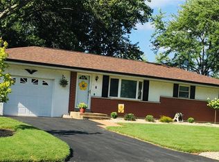 8 Liberty Dr, Swansea, IL