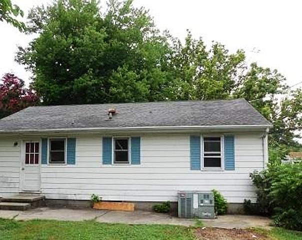 2nd image of 408 Kent St
