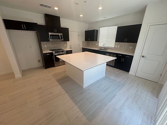 4th image of 2933 E Veleta Dr