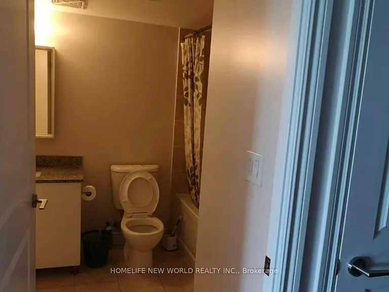233 S Park Rd #308 — Photo 5