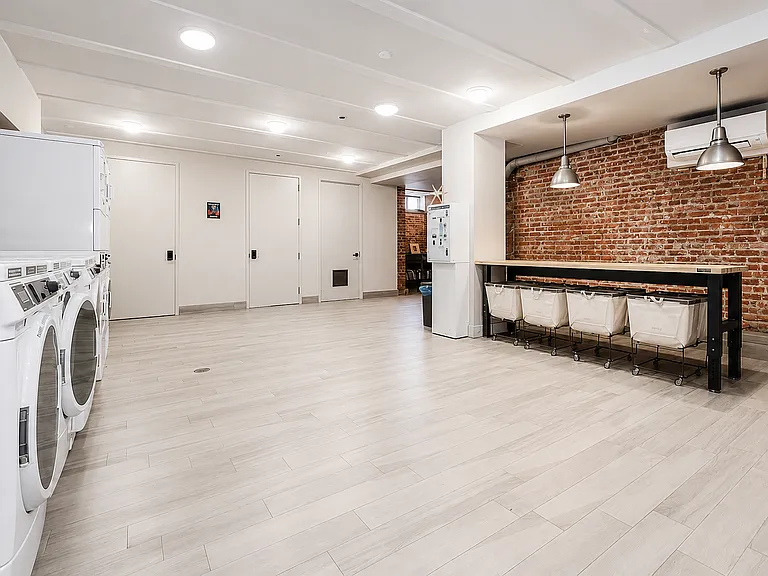 180 Bainbridge St #111 — Photo 19