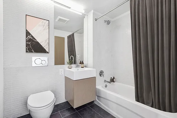 Rented by Greystar | media 33