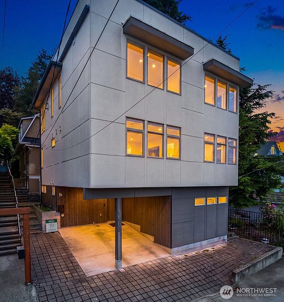 4th image of 1935 B 7th Avenue W