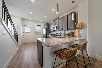 Lat Twenty7 Townhomes — Photo 57