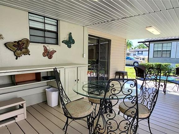 2nd image of 10 Long Hammock Dr