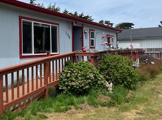 1130 Indiana Ave SE, Bandon, OR 97411