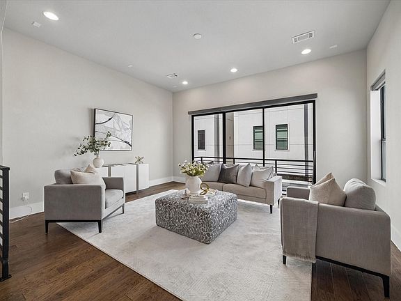 5th image of 5707 Larkin St #B