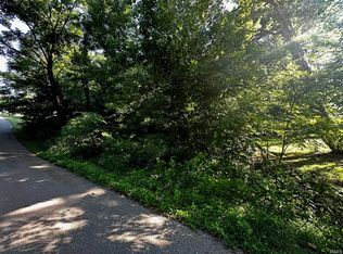 Hall Ave, Oolitic, IN 47451