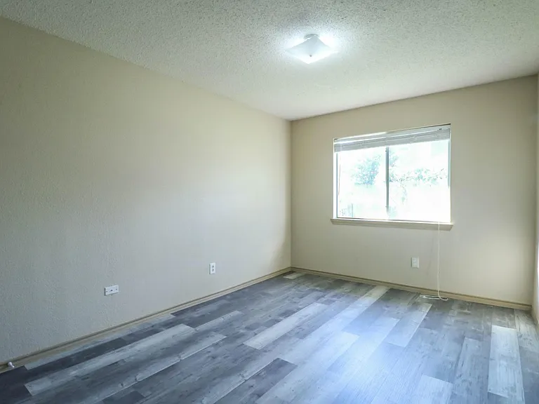 2108 Riverplace Dr — Photo 18
