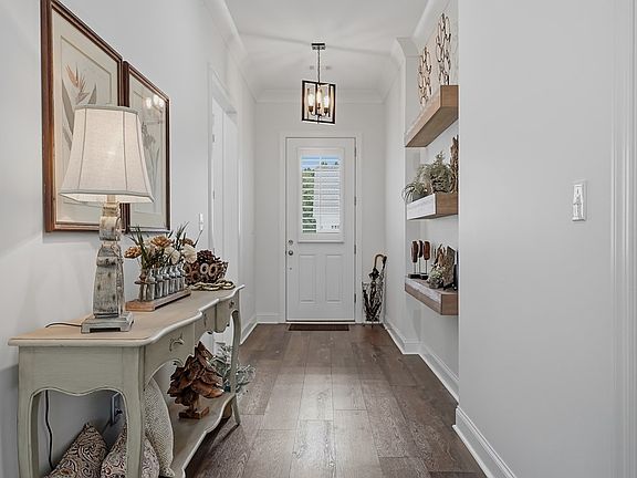 4th image of 138 Oakside Cir