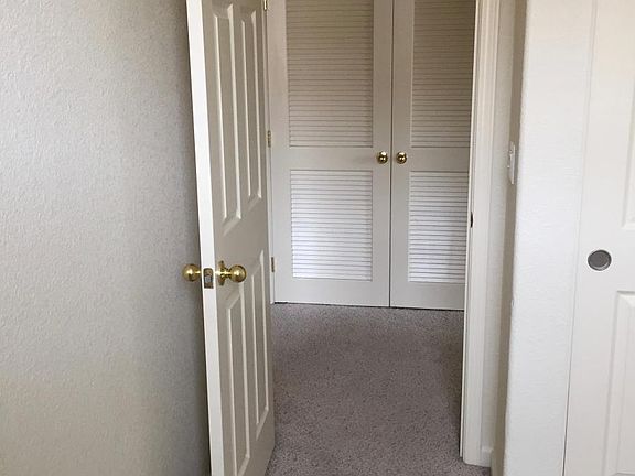 5th image of 3040 Sierra View Cir Unit 2