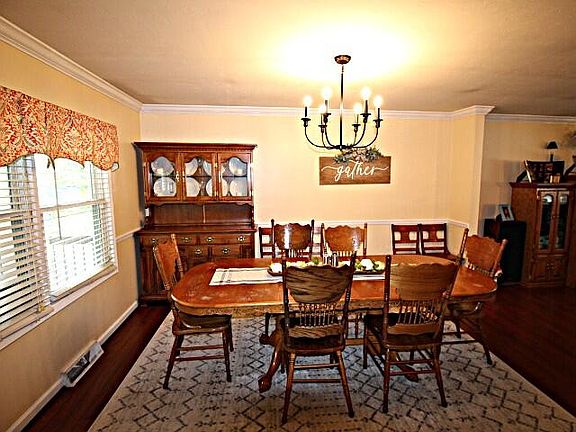 3rd image of 165 Bellemeade Dr