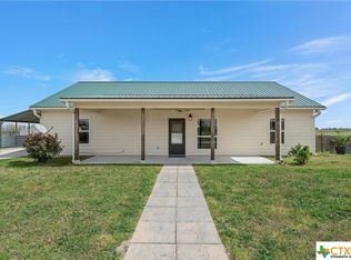 341 Honey Bee Ln, Rogers, TX 76569