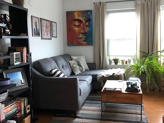 2nd image of 3950 N Avondale Ave APT 3