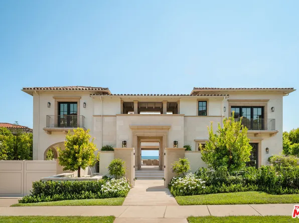 18 Swimmers Point, Newport Beach, CA 92657