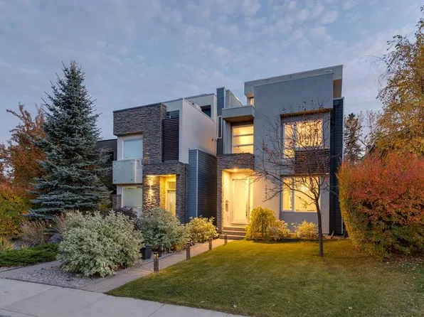 2207 N 32nd Ave SW, Calgary, AB T2T 1X2