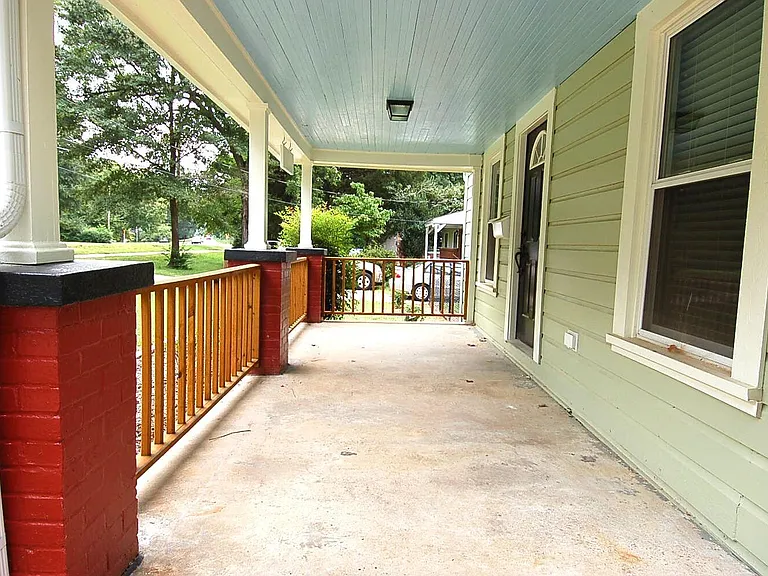 8709 Chapel Hill Rd — Photo 3
