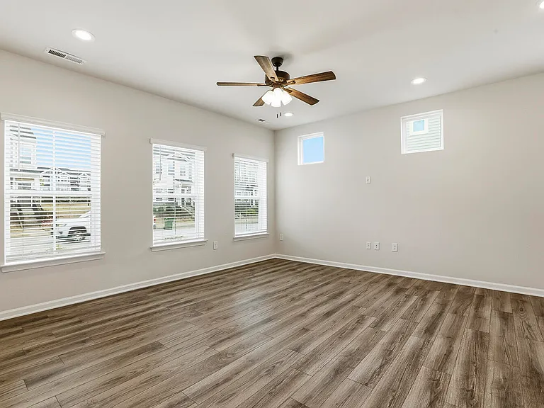 949 Robbie Jackson Ln — Photo 11