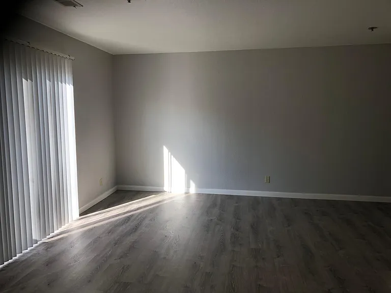 367 Lester Ave #D — Photo 9