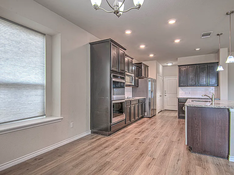 6107 Lavaca Dr — Photo 12