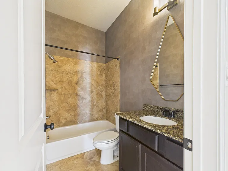 2807 Naples Park Ln — Photo 20