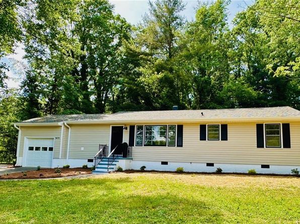 5670 Plantation Dr, Winston Salem, NC 27105