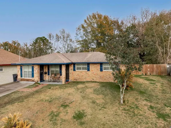 5808 E Grand Ct, Baton Rouge, LA 70812