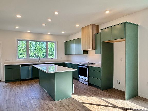 3rd image of 57 Townsend St