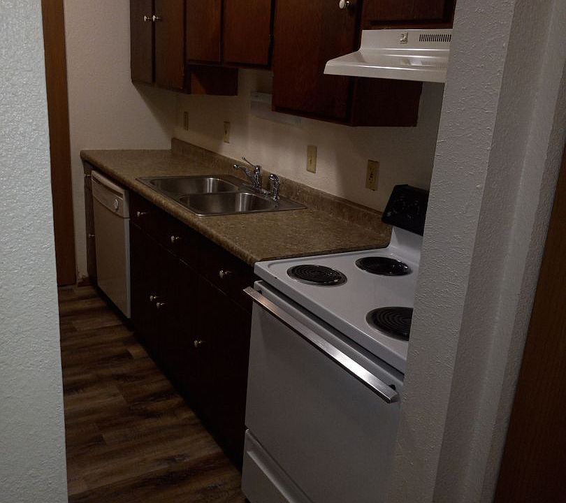 1st image of 1073 S Landeco Ln #1