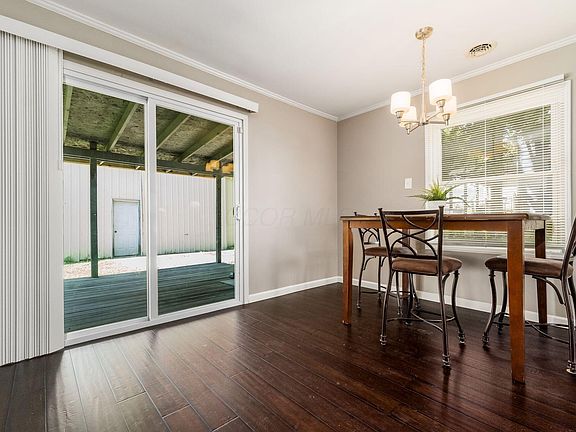 5th image of 380 Hillview Dr
