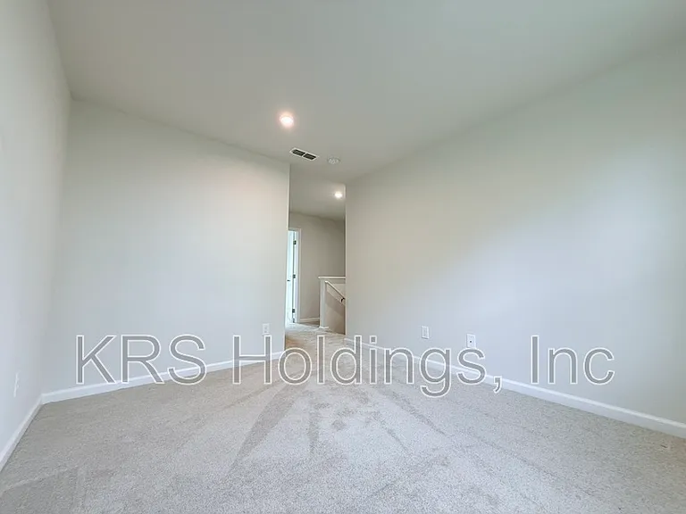 379 Hunting Wood Dr — Photo 12
