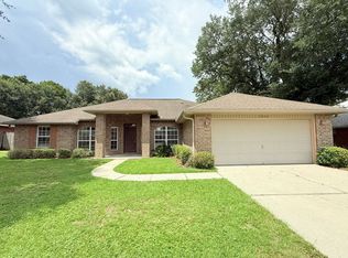 5836 Chi Chi Cir, Milton, FL 32570