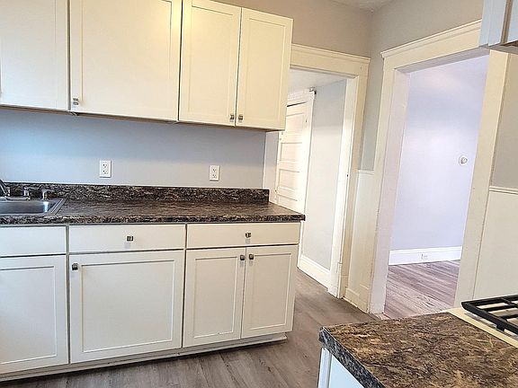 4th image of 4413 Bucyrus Ave