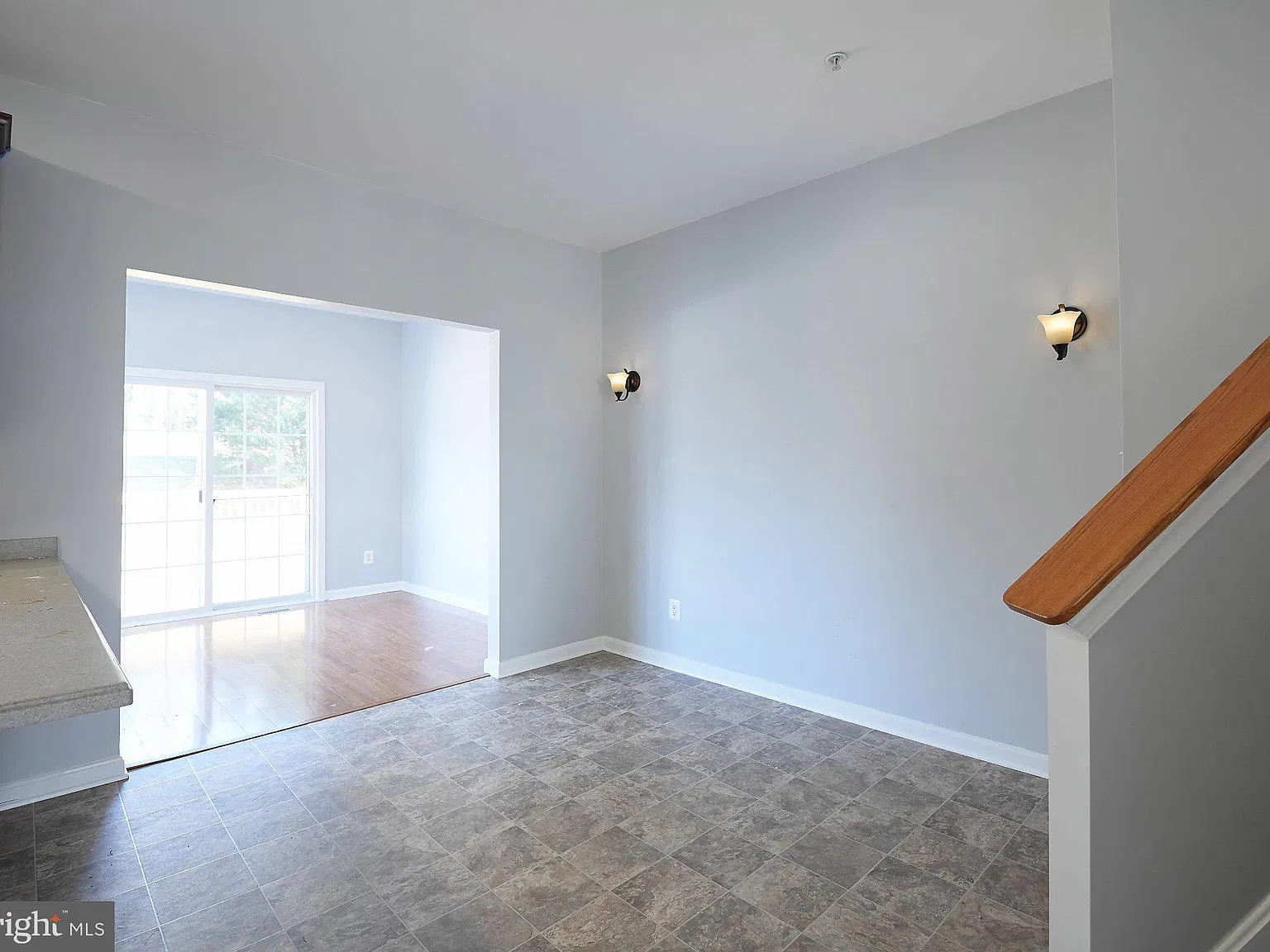 3 bed, 2.5 bath, 1520 sqft, $2,500 — Photo 2