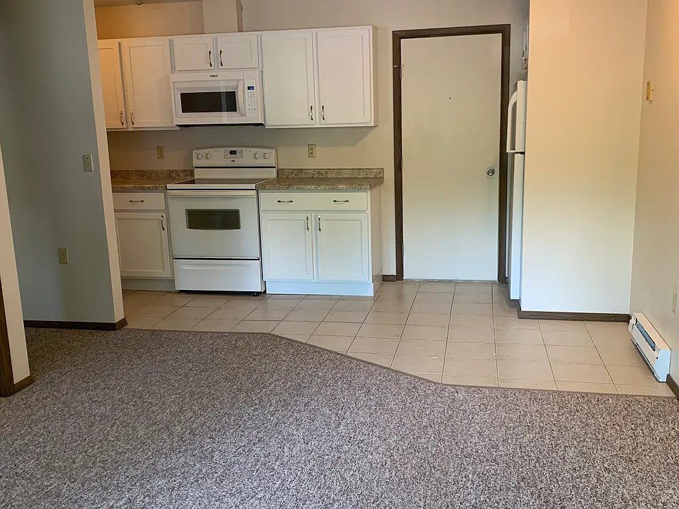 336 W Sherburn St #336