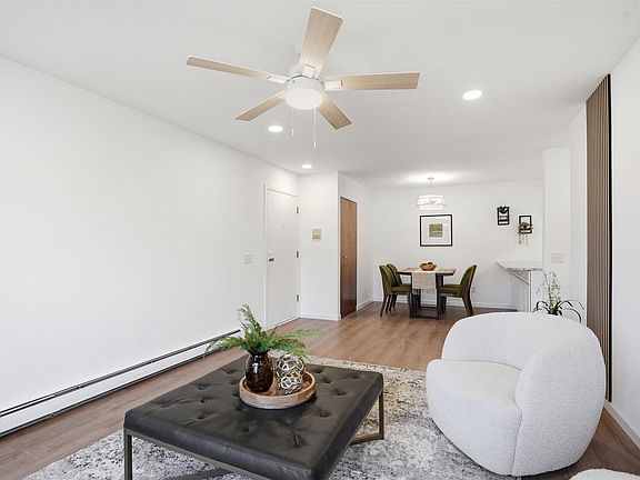 4th image of 1509 Martin Street #2