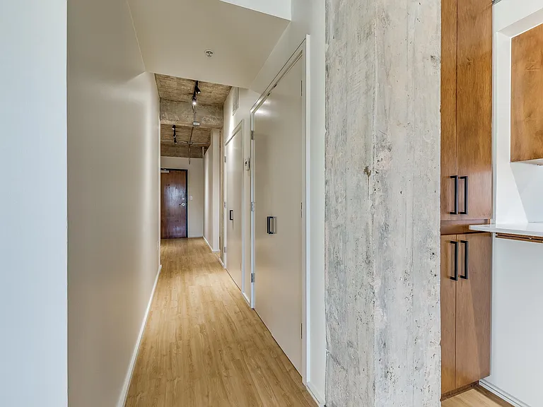 1209 N Harvey Ave #303 — Photo 13