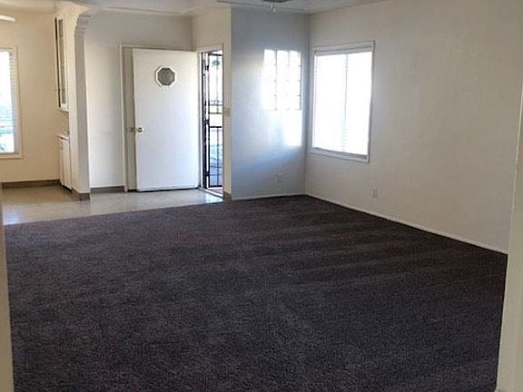 4th image of 343 E Marengo Ave